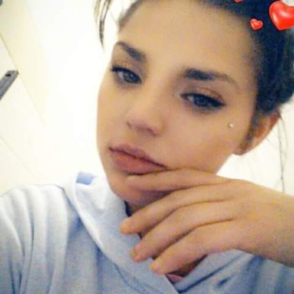 Meet your Posher, Hayley